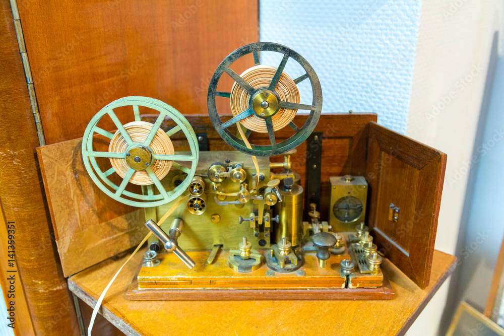 telegraph invented by samuel morse